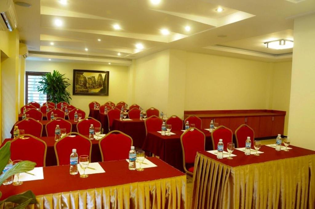 V N E Hotel بنوم بنه المظهر الخارجي الصورة