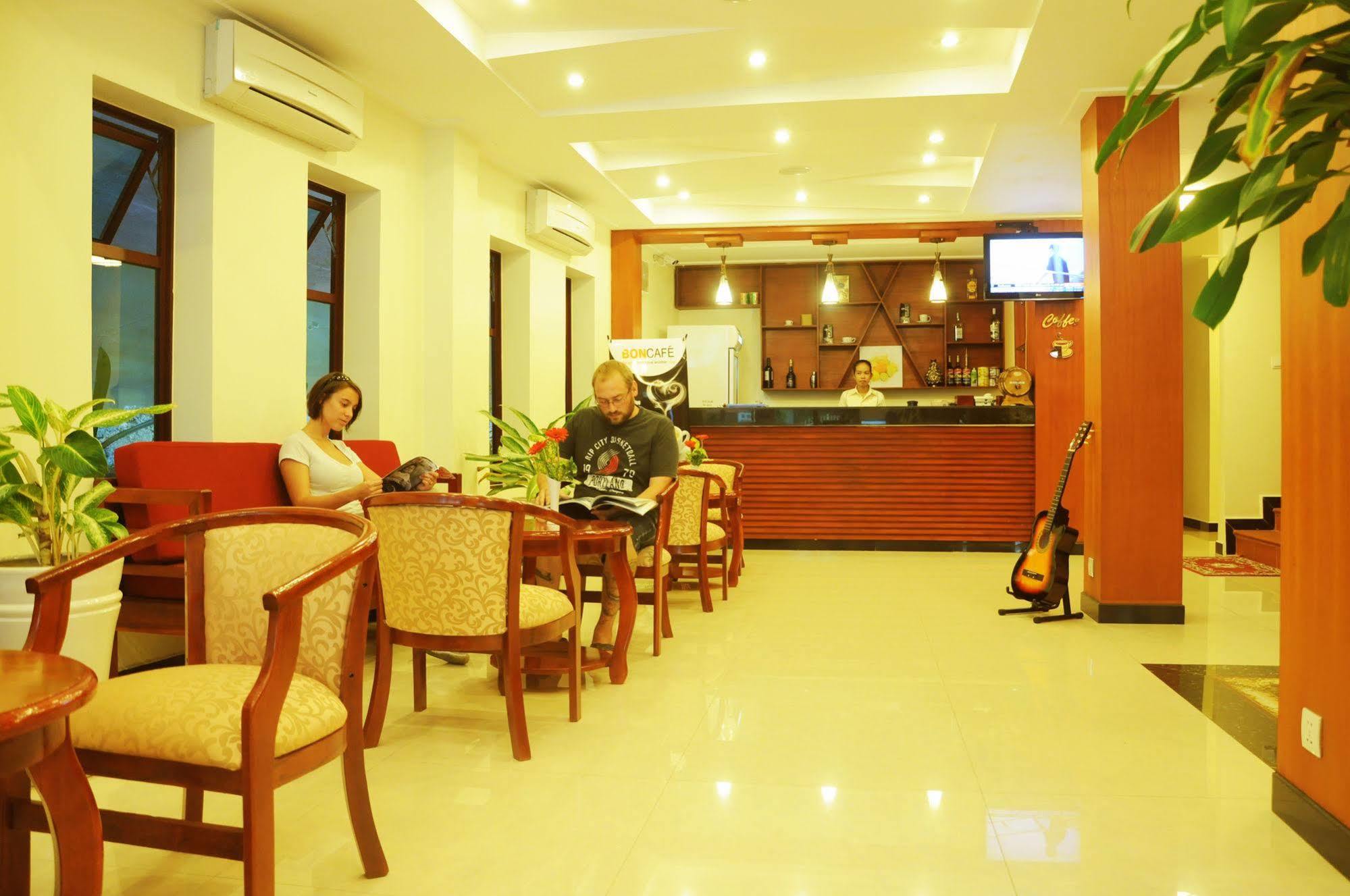 V N E Hotel بنوم بنه المظهر الخارجي الصورة