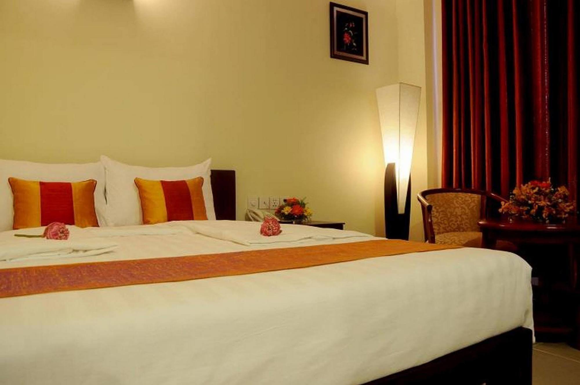 V N E Hotel بنوم بنه المظهر الخارجي الصورة