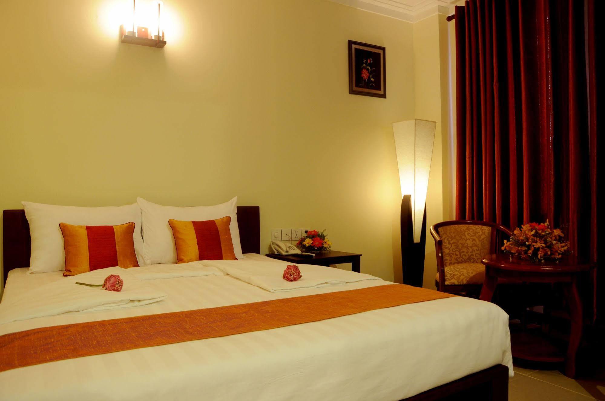 V N E Hotel بنوم بنه المظهر الخارجي الصورة